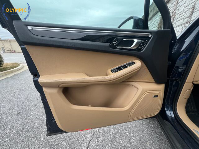 2017 Porsche Macan in Decatur, GA 30032 - 18096941 50