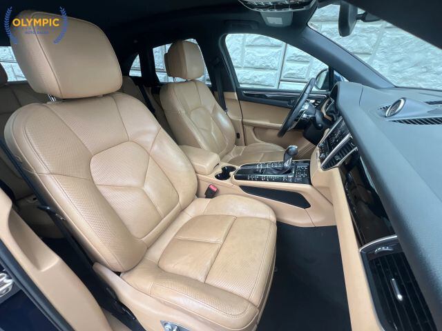 2017 Porsche Macan in Decatur, GA 30032 - 18096941 46