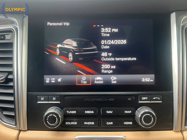 2017 Porsche Macan in Decatur, GA 30032 - 18096941 30