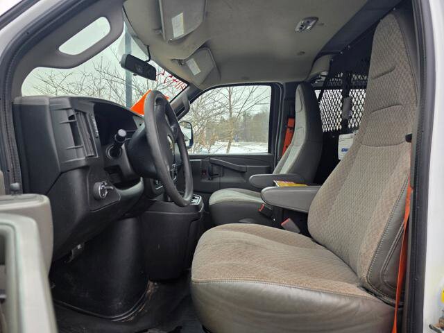 2019 Chevrolet Express 2500 in Blauvelt, NY 10913 - 18096944 11