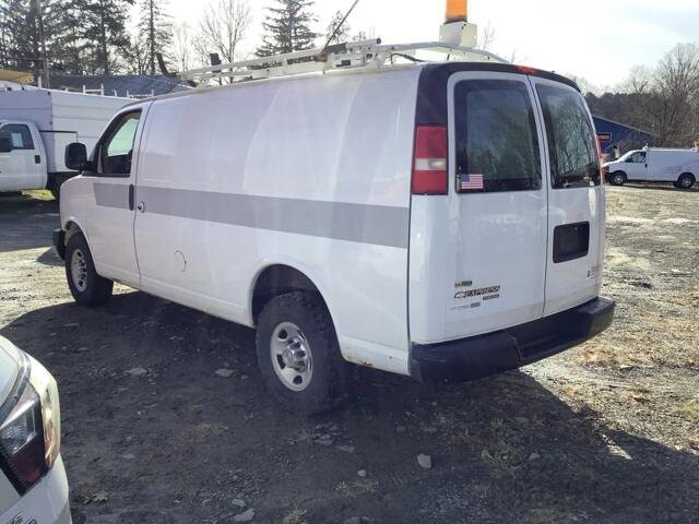 2011 Chevrolet Express 2500 in Blauvelt, NY 10913 - 18096946 7