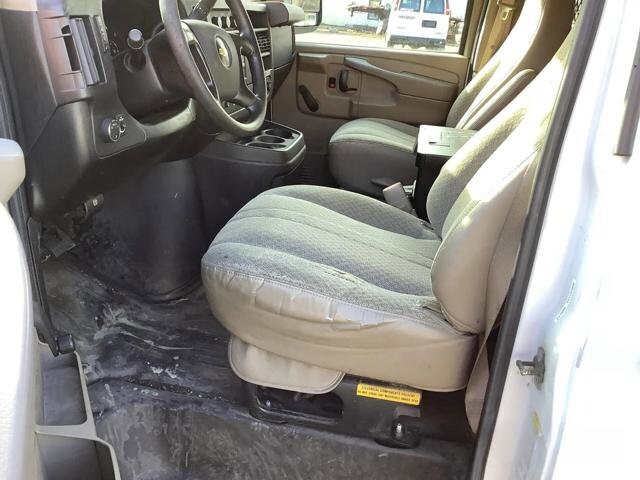 2011 Chevrolet Express 2500 in Blauvelt, NY 10913 - 18096946 8