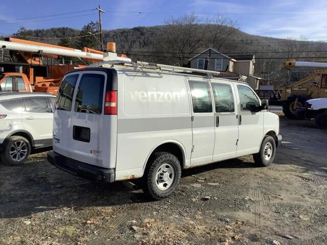 2011 Chevrolet Express 2500 in Blauvelt, NY 10913 - 18096946 5