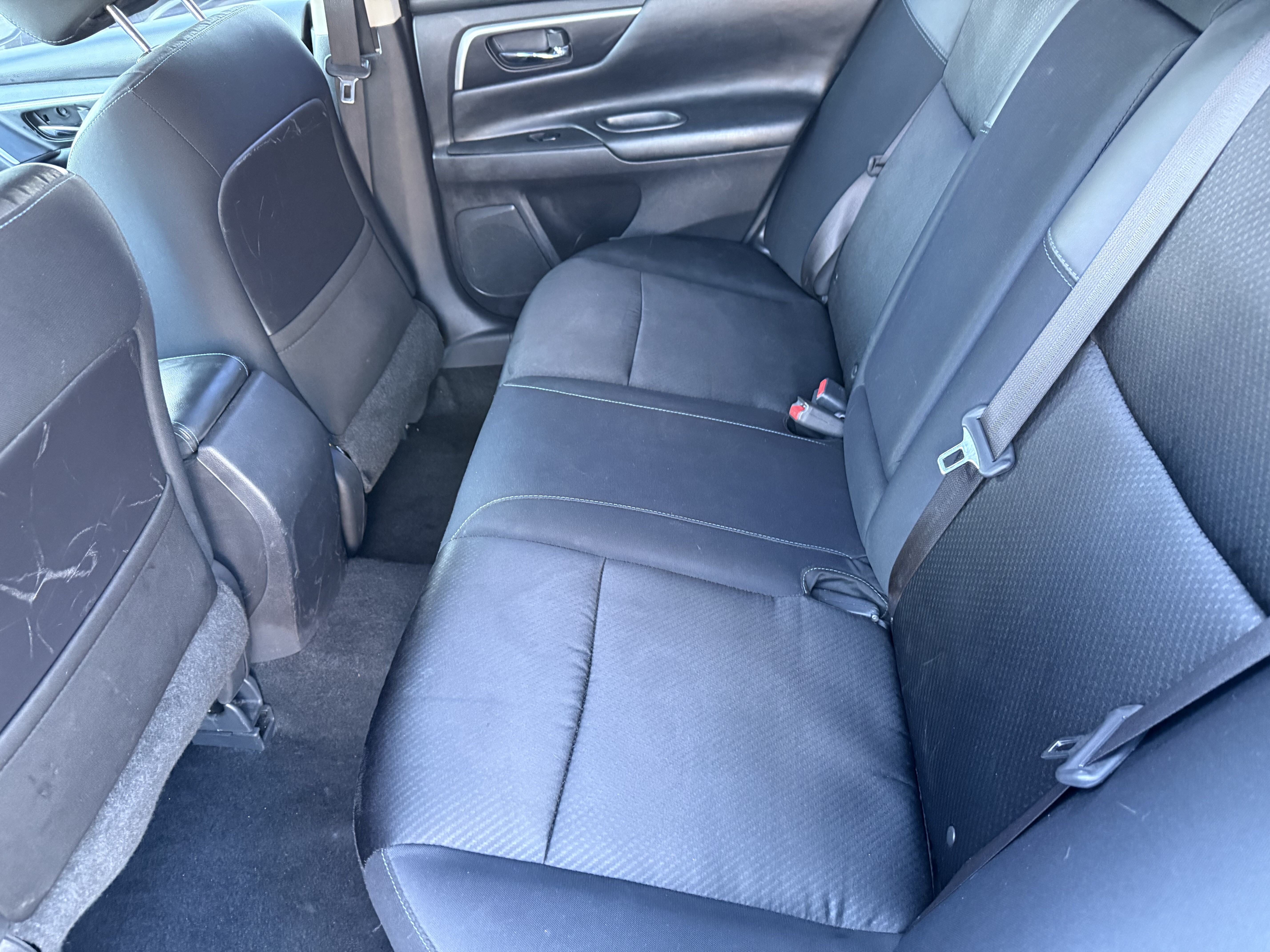 2017 Nissan Altima in Phoenix, AZ 85022 - 18096953 8