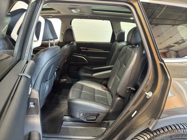 2022 Kia Telluride in Burlington, WI 53105 - 18096958 9