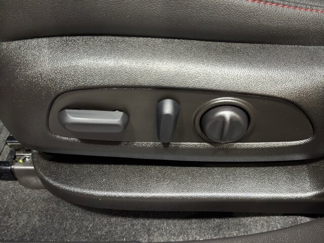 2022 Chevrolet Blazer in Burlington, WI 53105 - 18096959 16