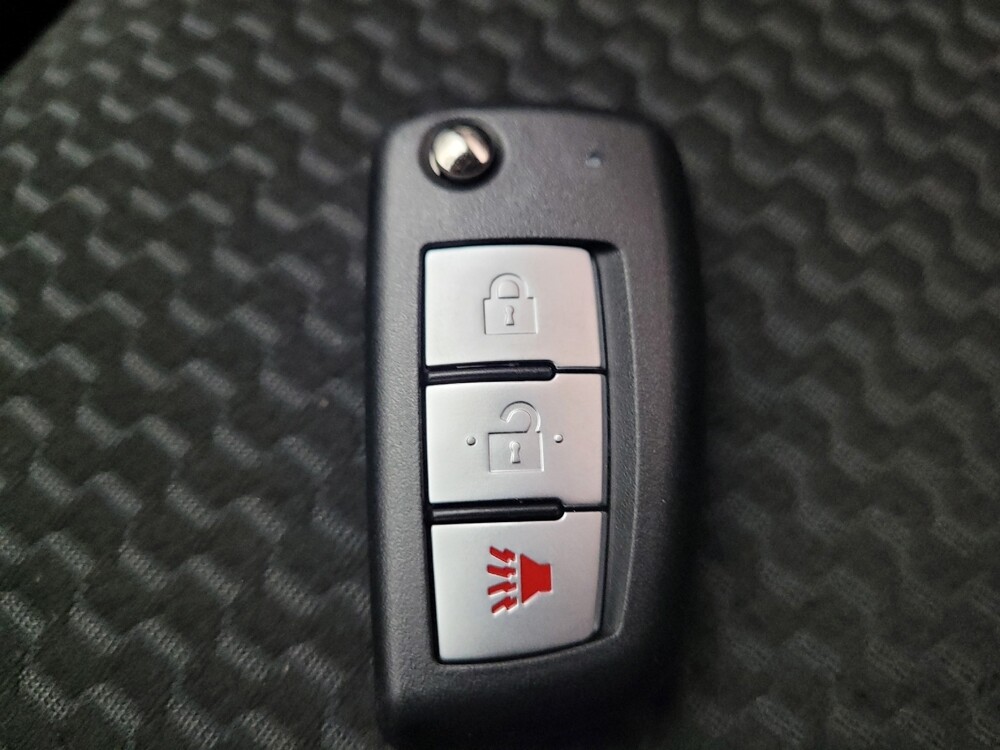 2019 Nissan Rogue Sport in Downey, CA 90241 - 18096960 32