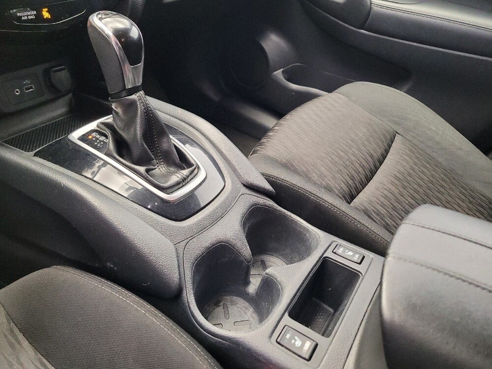 2018 Nissan Rogue in Fresno, CA 93726 - 18096963 26