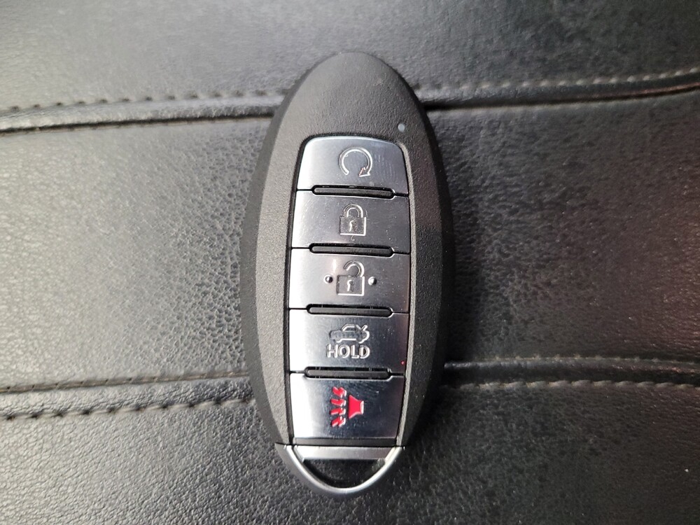 2018 Nissan Rogue in Fresno, CA 93726 - 18096963 32