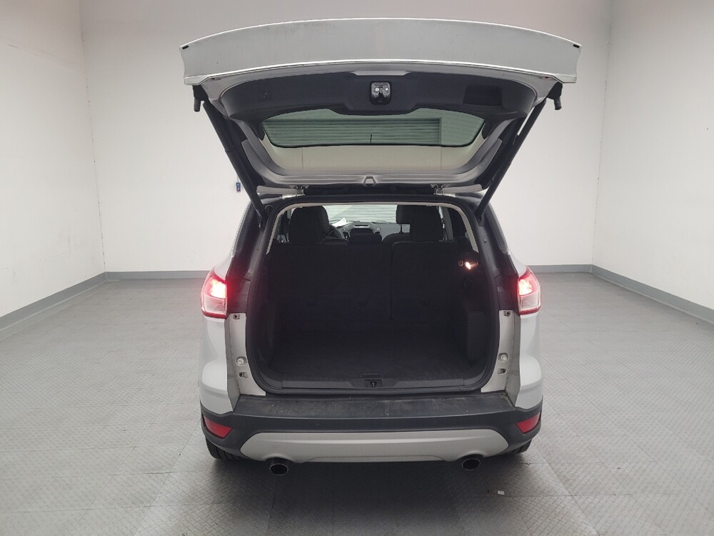 2016 Ford Escape in Downey, CA 90241 - 18096968 29