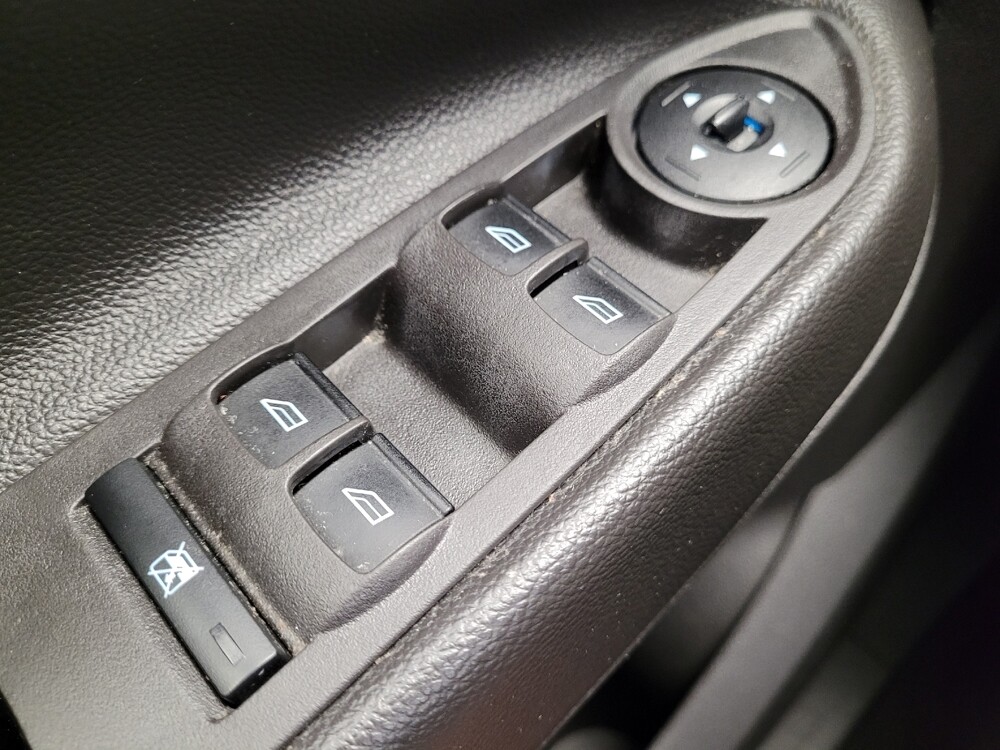 2016 Ford Escape in Downey, CA 90241 - 18096968 27