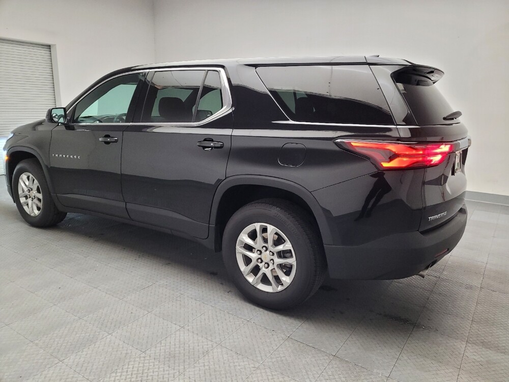 2022 Chevrolet Traverse in Downey, CA 90241 - 18096970 3