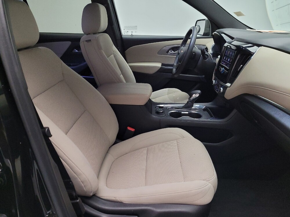 2022 Chevrolet Traverse in Downey, CA 90241 - 18096970 21