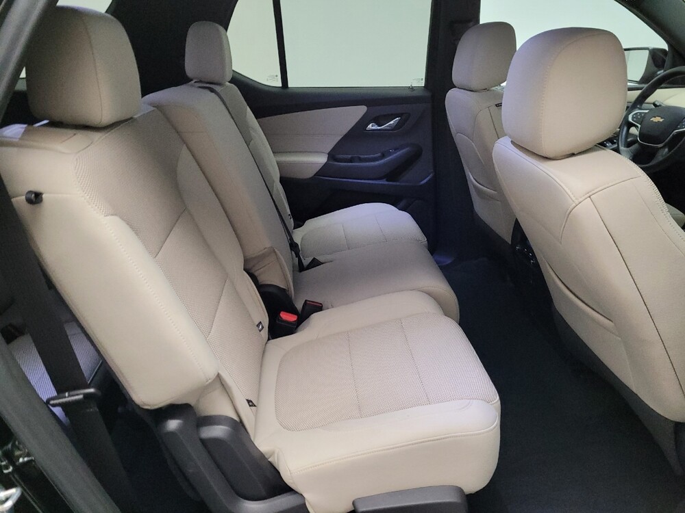 2022 Chevrolet Traverse in Downey, CA 90241 - 18096970 19