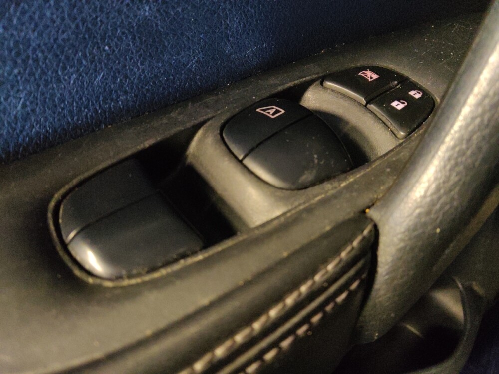 2020 Nissan Rogue in Chandler, AZ 85225 - 18096972 27