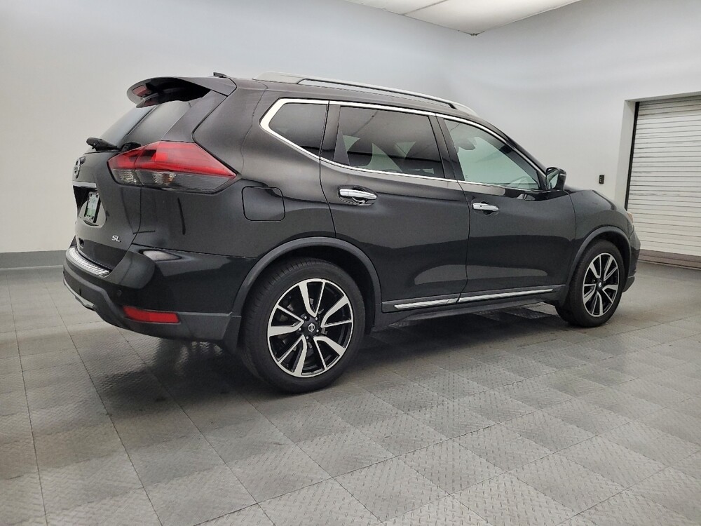 2019 Nissan Rogue in Glendale, AZ 85301 - 18096982 10