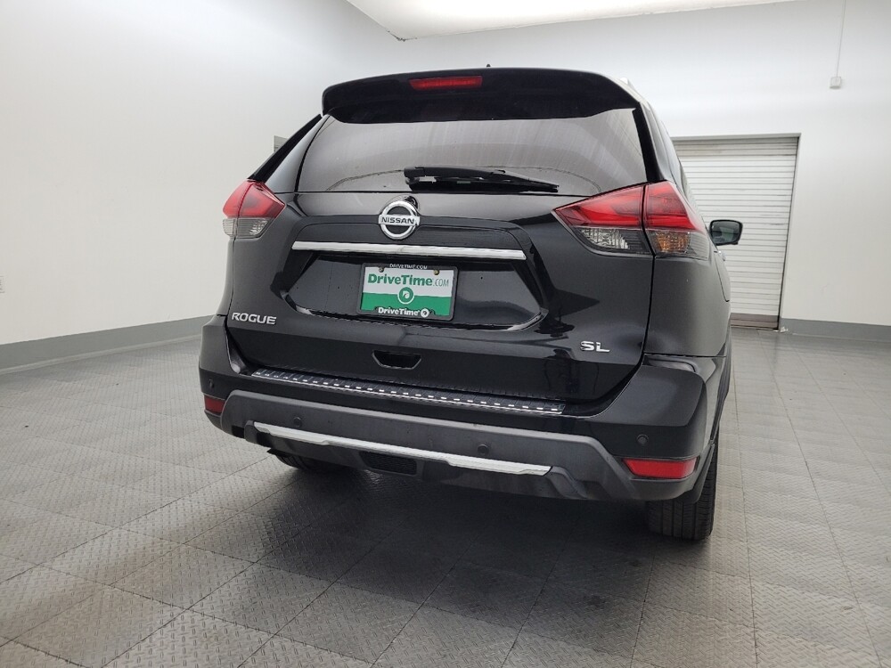 2019 Nissan Rogue in Glendale, AZ 85301 - 18096982 7