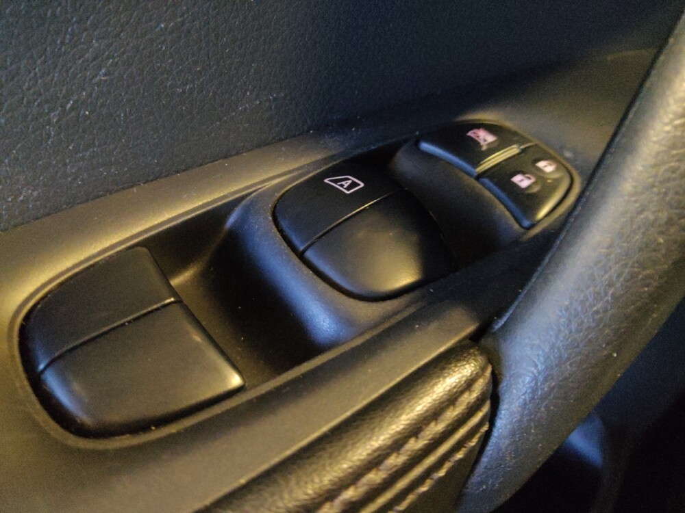 2019 Nissan Rogue in Glendale, AZ 85301 - 18096982 27