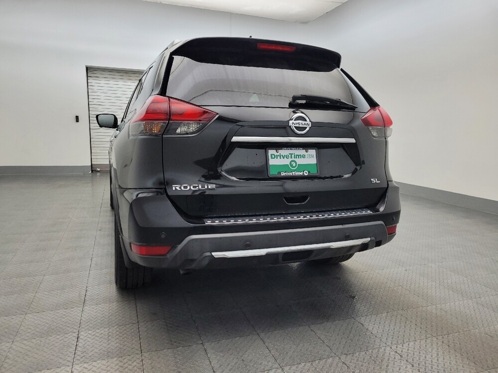 2019 Nissan Rogue in Glendale, AZ 85301 - 18096982 6