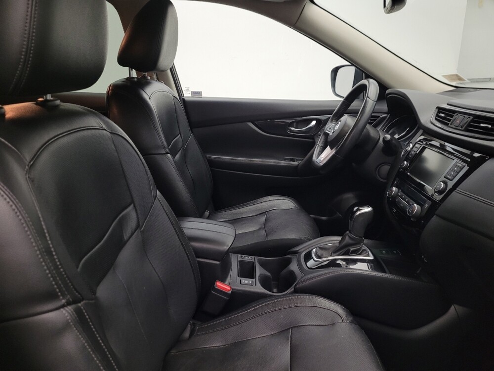 2019 Nissan Rogue in Glendale, AZ 85301 - 18096982 21