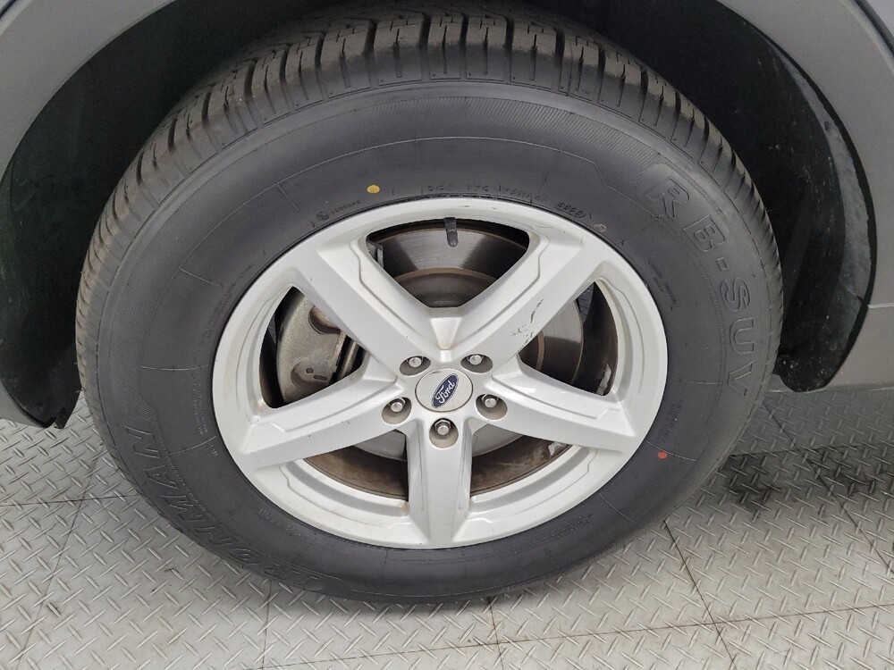 2017 Ford Explorer in Las Vegas, NV 89104 - 18096987 31