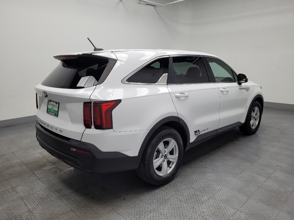 2021 Kia Sorento in Las Vegas, NV 89104 - 18096991 10