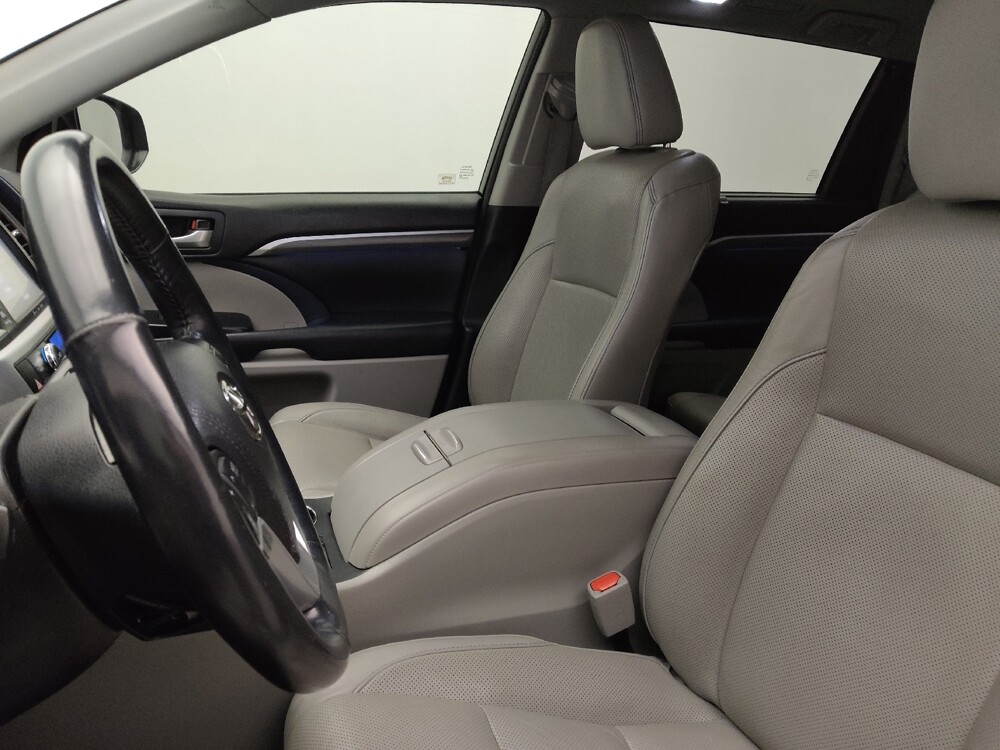 2018 Toyota Highlander in Mobile, AL 36606 - 18097002 17