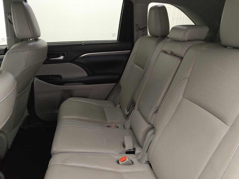 2018 Toyota Highlander in Mobile, AL 36606 - 18097002 18