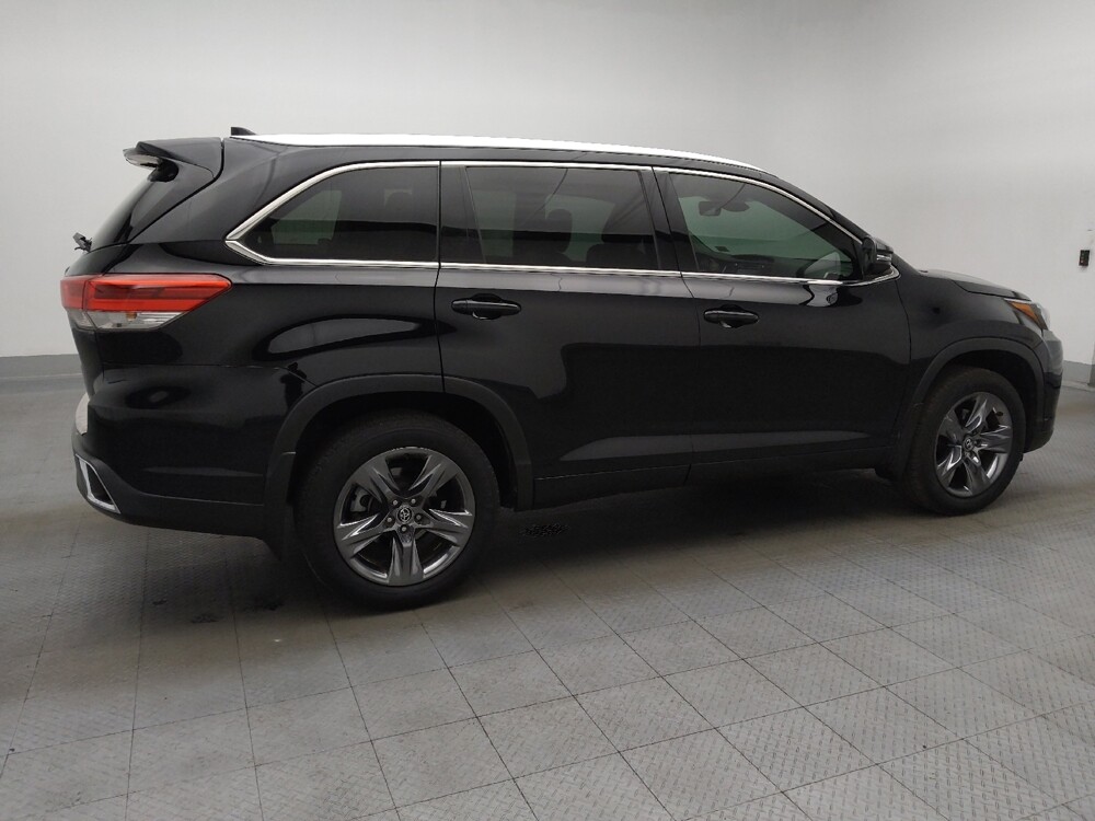 2018 Toyota Highlander in Mobile, AL 36606 - 18097002 10