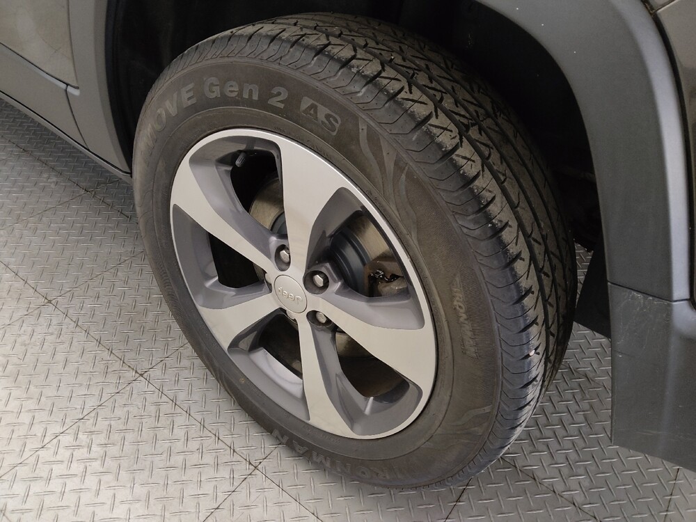 2019 Jeep Cherokee in Corpus Christi, TX 78412 - 18097011 31