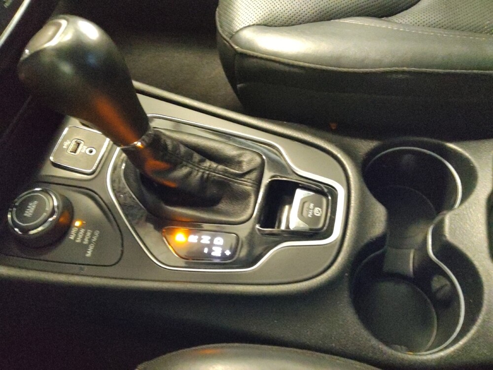 2019 Jeep Cherokee in Corpus Christi, TX 78412 - 18097011 26