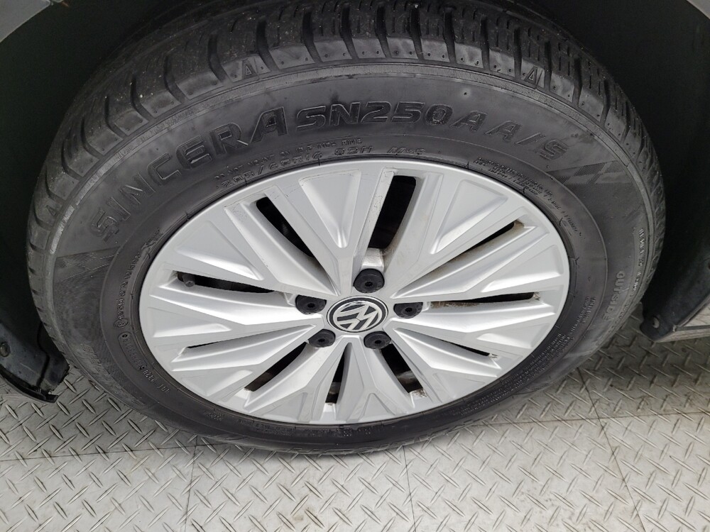 2019 Volkswagen Jetta in Las Vegas, NV 89104 - 18097013 31