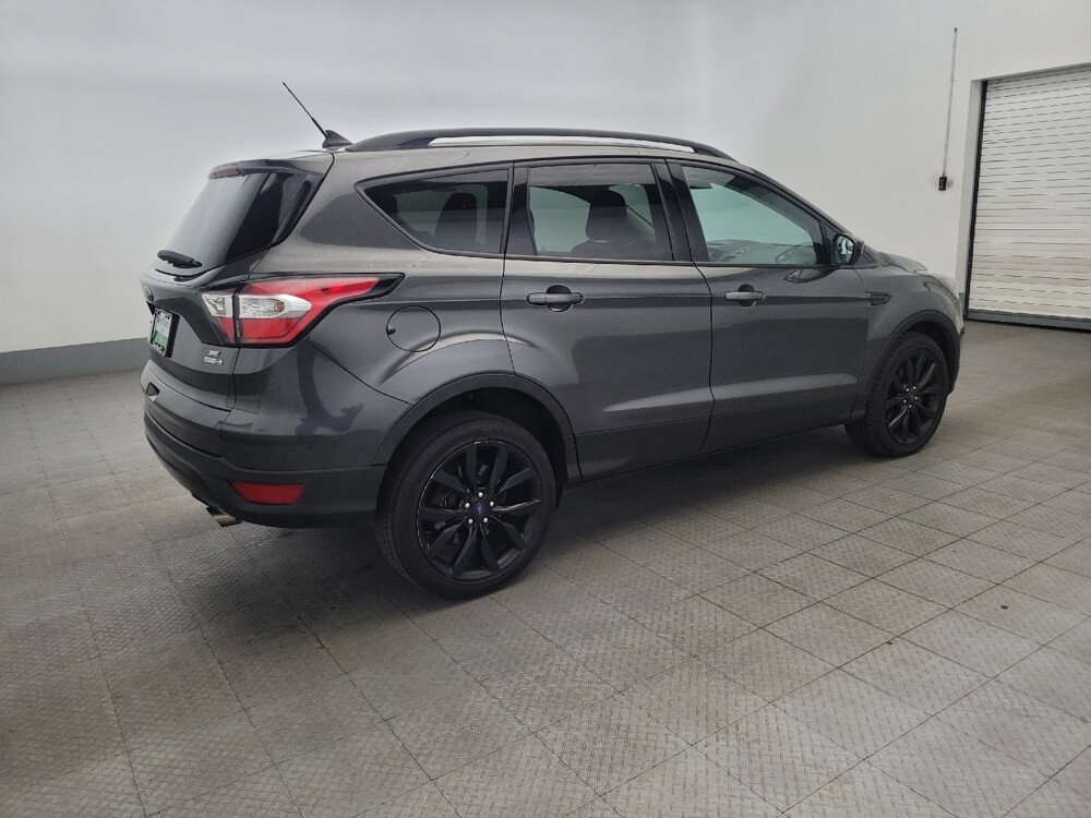 2018 Ford Escape in Chesapeake, VA 23320 - 18097016 10