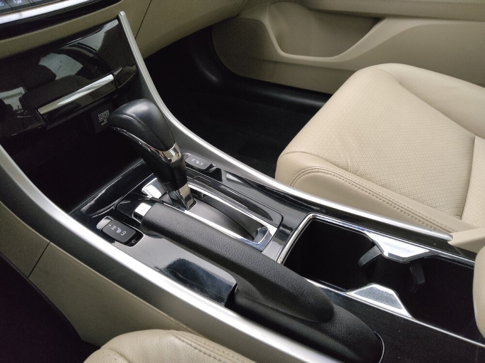 2017 Honda Accord in Lombard, IL 60148 - 18097020 26