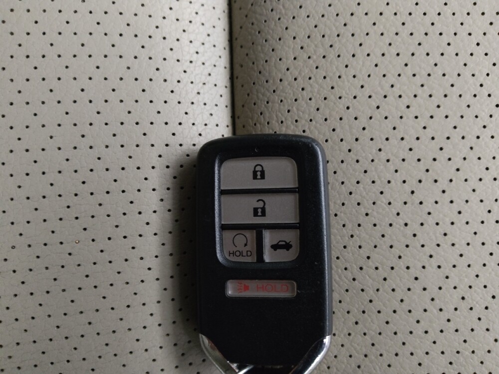 2017 Honda Accord in Lombard, IL 60148 - 18097020 32