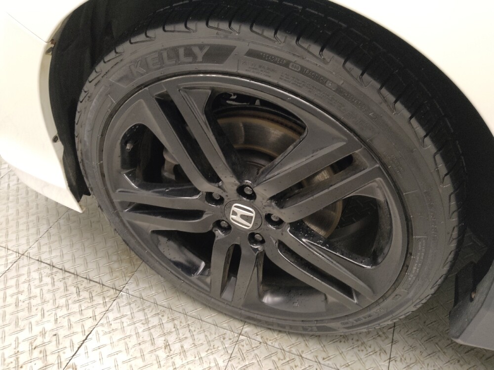 2017 Honda Accord in Lombard, IL 60148 - 18097020 31