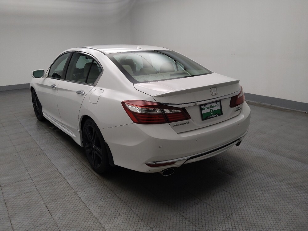 2017 Honda Accord in Lombard, IL 60148 - 18097020 5