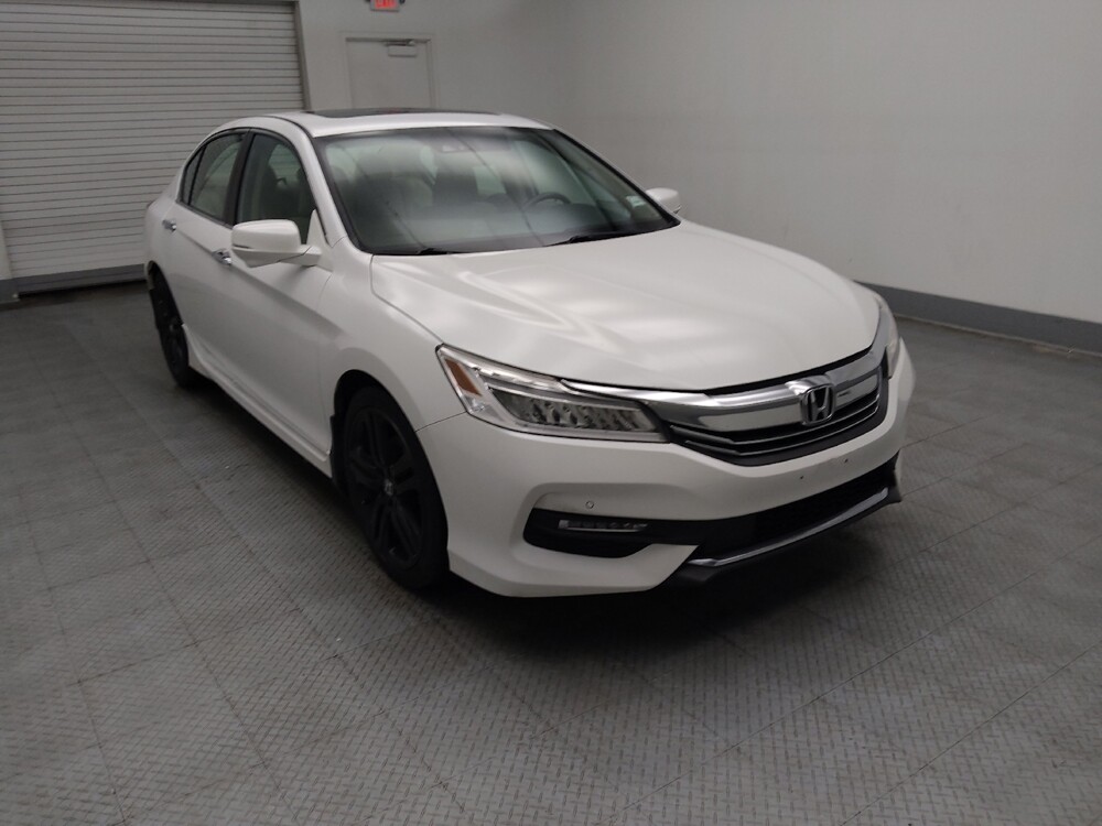 2017 Honda Accord in Lombard, IL 60148 - 18097020 13