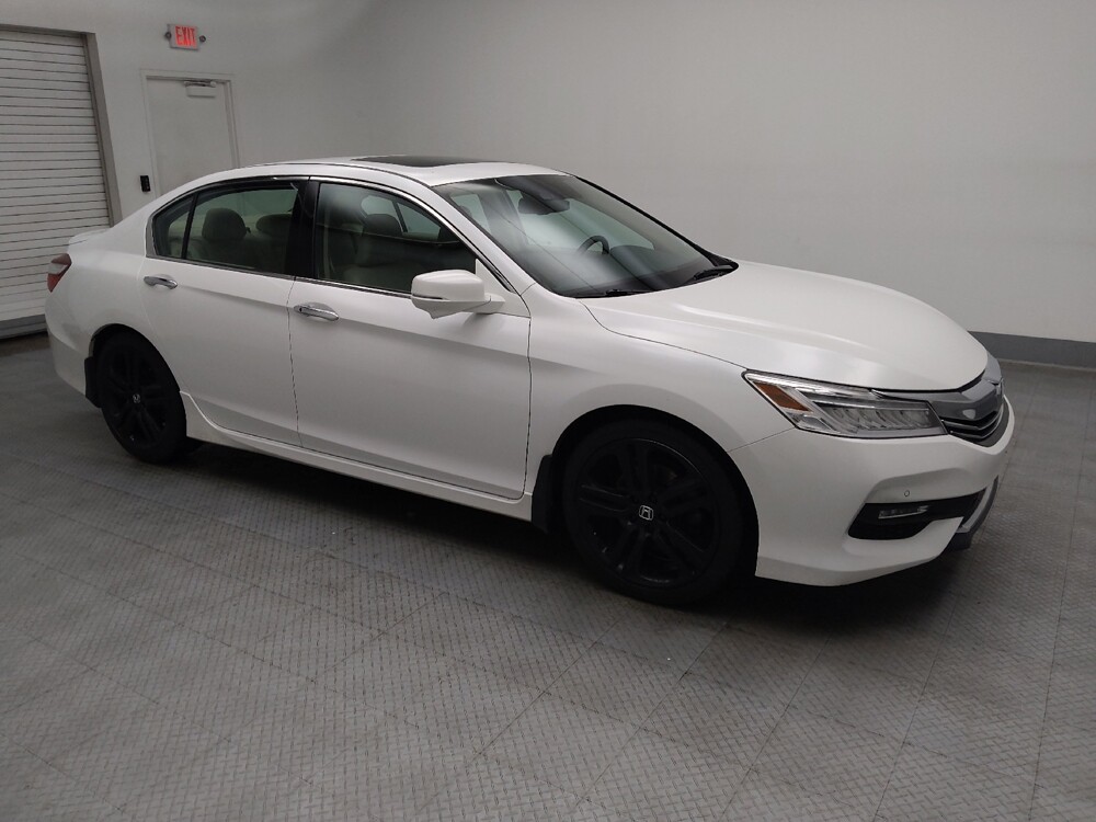 2017 Honda Accord in Lombard, IL 60148 - 18097020 11