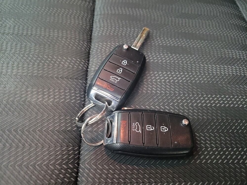 2017 Kia Sportage in Eastpointe, MI 48021 - 18097022 32