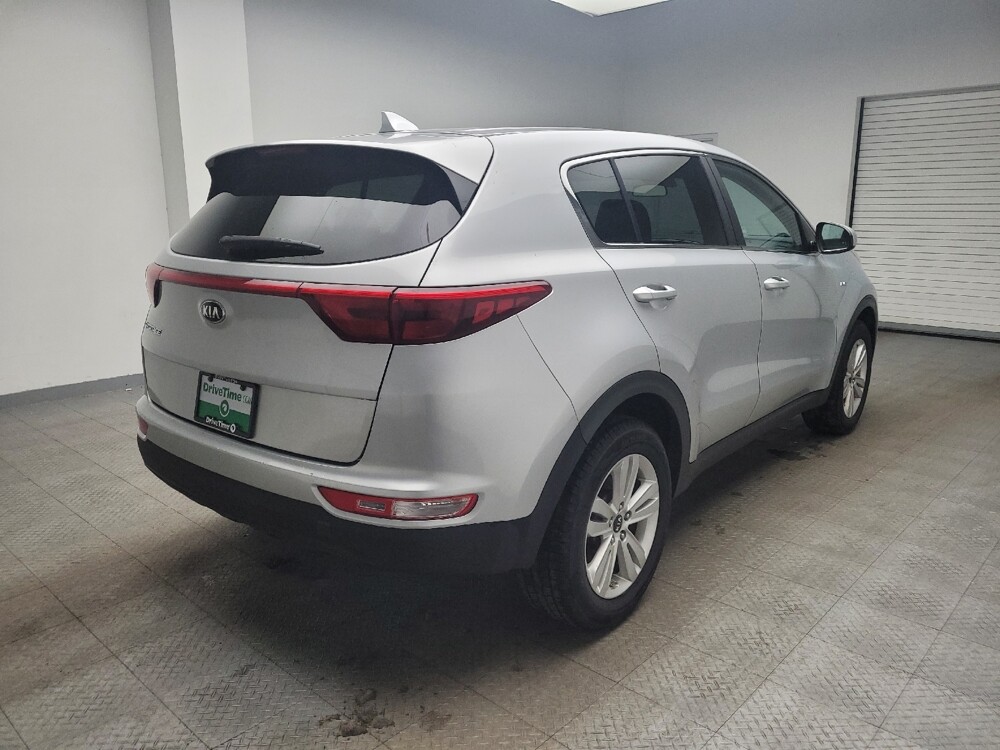 2017 Kia Sportage in Eastpointe, MI 48021 - 18097022 10
