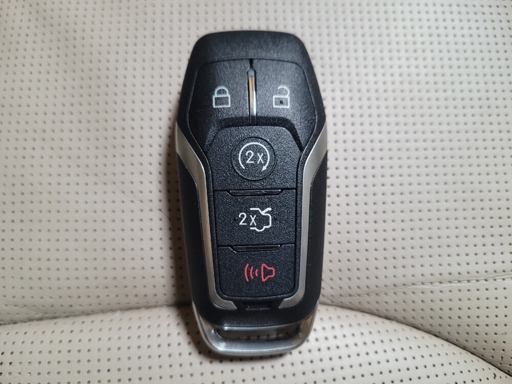 2017 Lincoln MKX in Downey, CA 90241 - 18097023 32