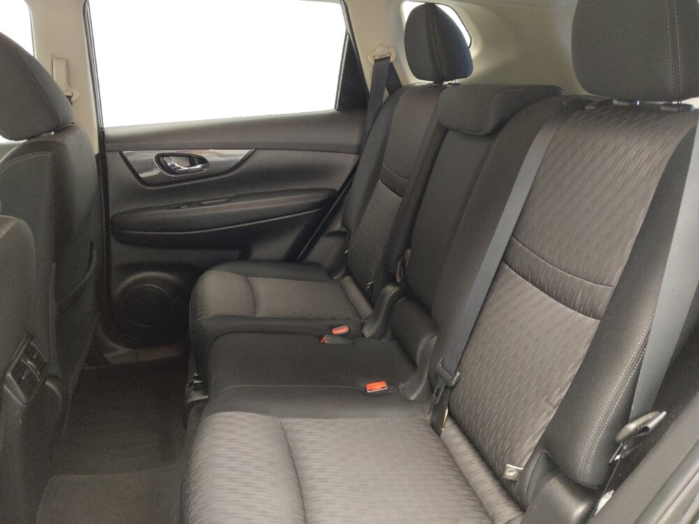 2017 Nissan Rogue in Ft Wayne, IN 46805 - 18097028 18