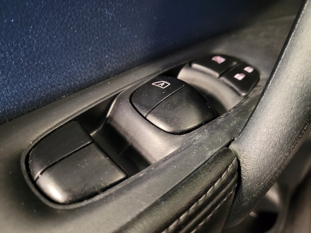 2019 Nissan Rogue in Phoenix, AZ 85015 - 18097029 27