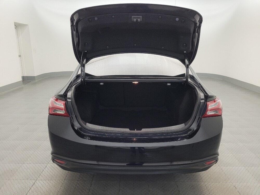 2019 Chevrolet Malibu in Chandler, AZ 85225 - 18097030 29