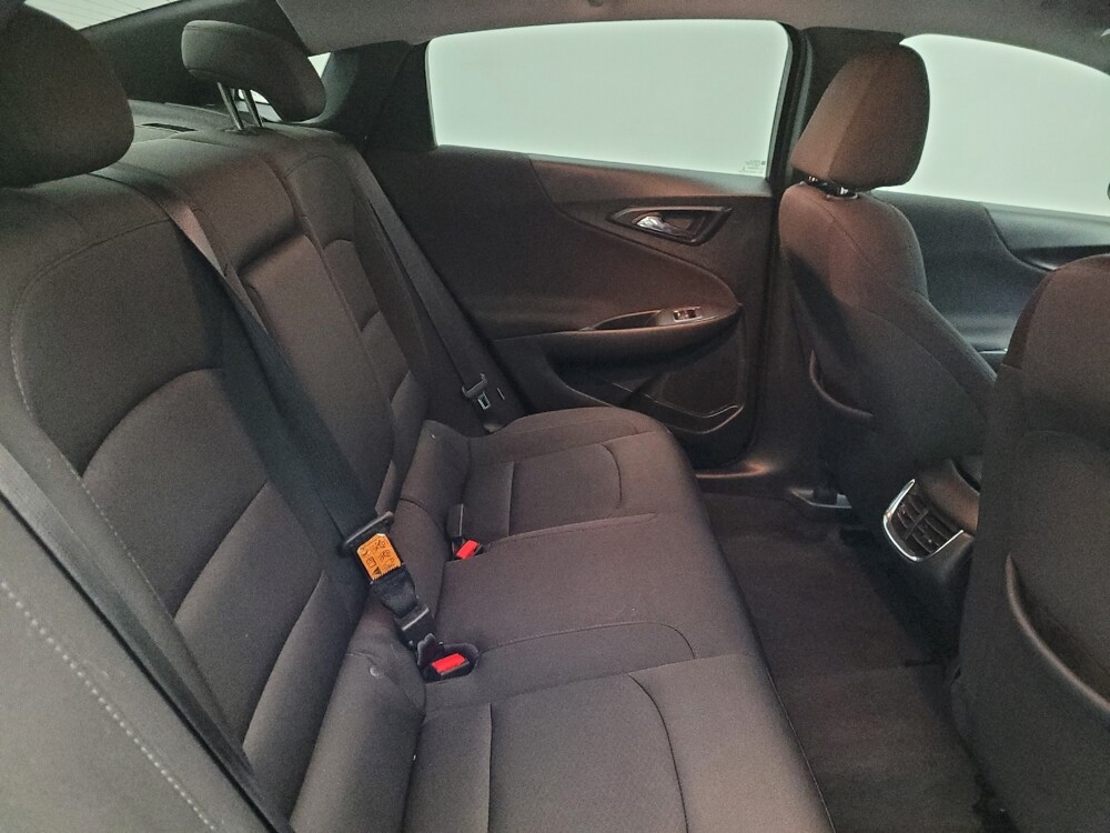 2019 Chevrolet Malibu in Chandler, AZ 85225 - 18097030 19