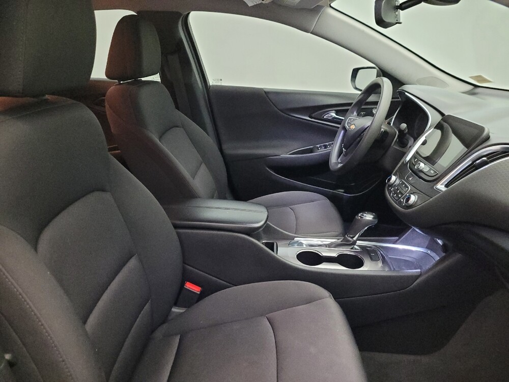 2019 Chevrolet Malibu in Chandler, AZ 85225 - 18097030 21