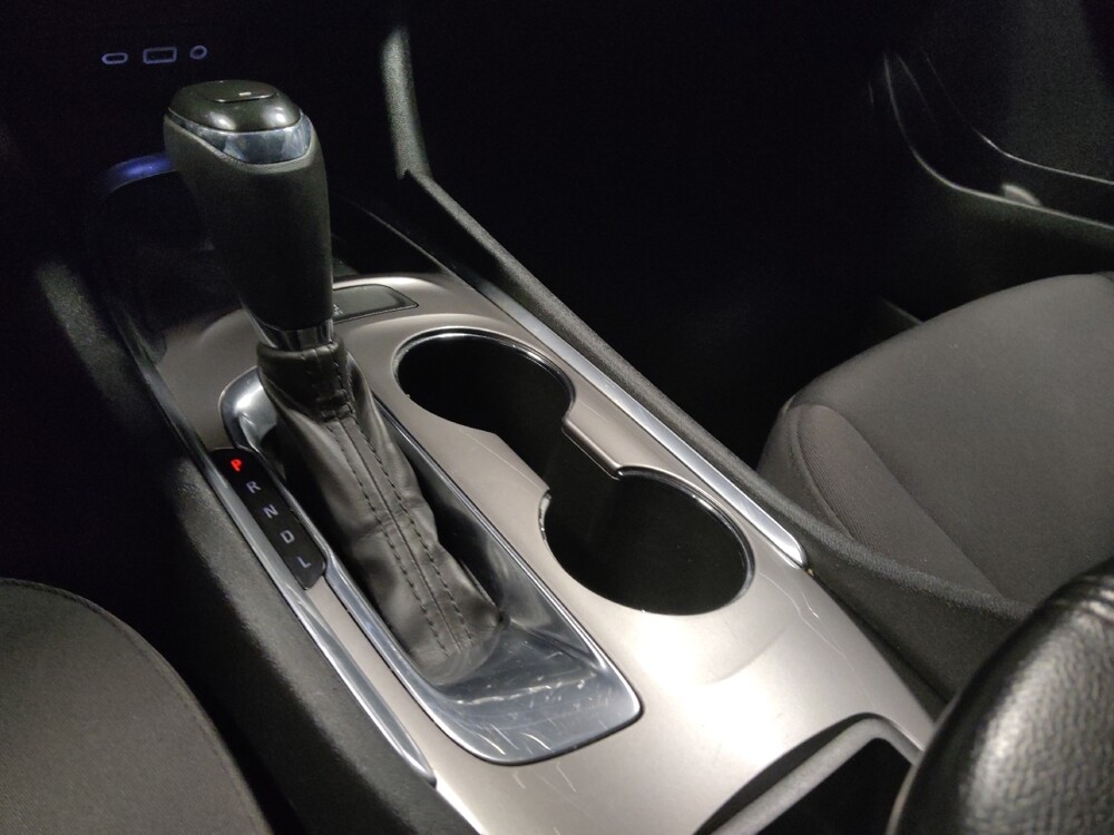 2019 Chevrolet Malibu in Chandler, AZ 85225 - 18097030 26