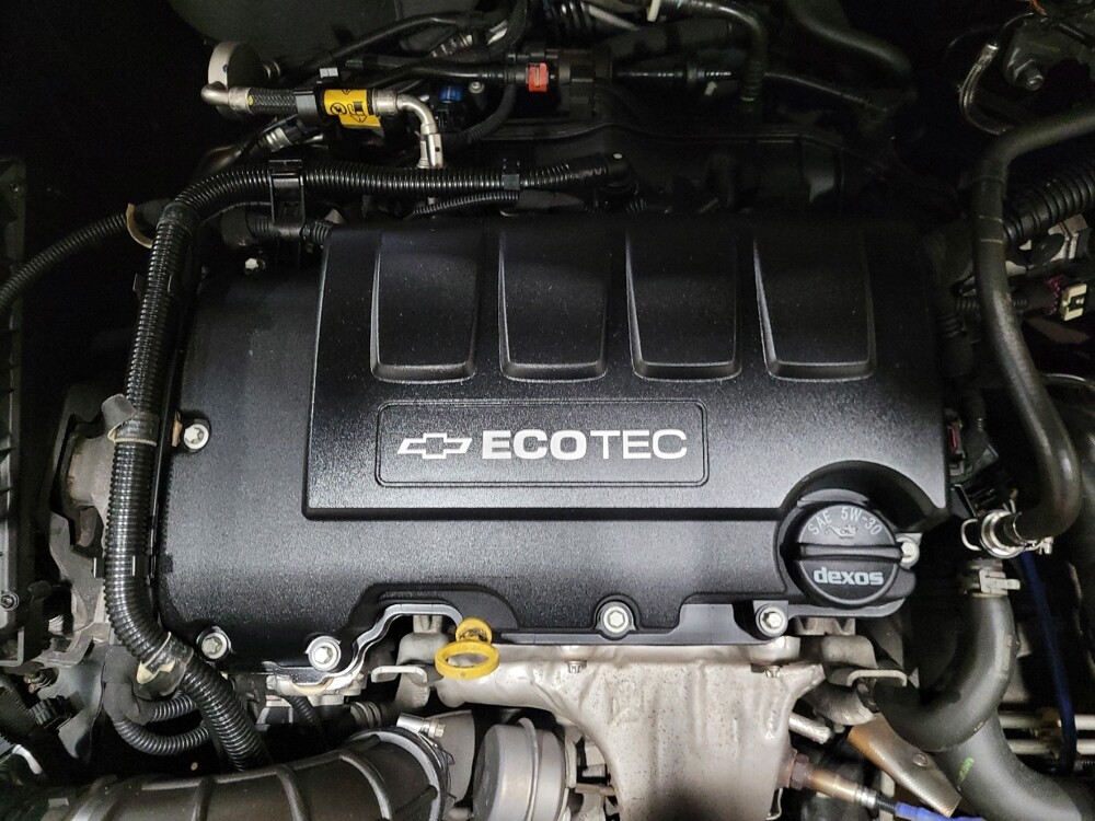 2014 Chevrolet Cruze in Chesapeake, VA 23320 - 18097048 30