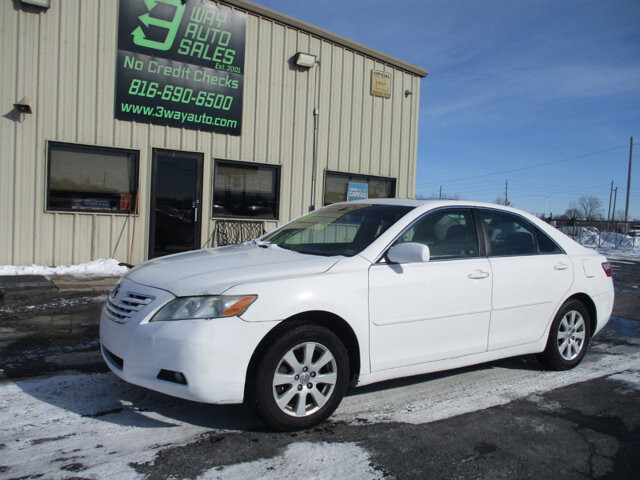2008 Toyota Camry in Oak Grove, MO 64075 - 18097054